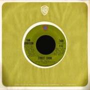 El texto musical SWEET JANNIE de VAN MORRISON también está presente en el álbum His band and the street choir (1971)