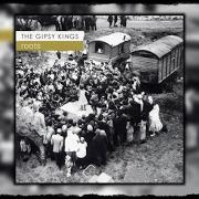El texto musical PETITE NOYA de GIPSY KINGS también está presente en el álbum Roots (2004)